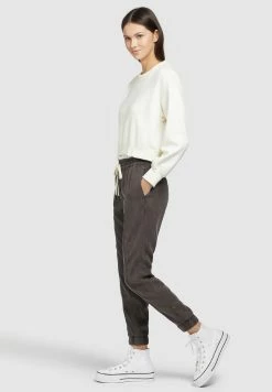 Khujo Sandi - Trainingsbroek - Anthrazit 13 Khujo Sandi - Trainingsbroek - Anthrazit -Khujo Winkel 0840bdfbe214450e8f6f3e701950a151