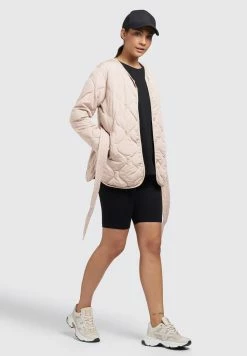 Khujo Yuna - Jas - War Pin -Khujo Winkel 0b6776acf2bd4d4e9340d2d6b0b12f82