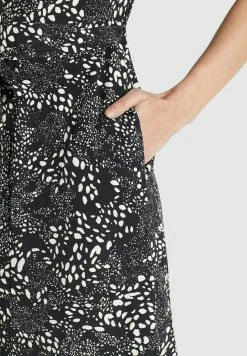 Khujo Goya - Blousejurk - Schwarz Weiß Gemustert -Khujo Winkel 28973e0ea2ce4ecf8c860f799c123ad4