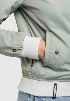 Khujo Stence - Bomberjacks - Blassgrün 15 Khujo Stence - Bomberjacks - Blassgrün -Khujo Winkel 40761d5b7ec64c71ad2d661f00e46746