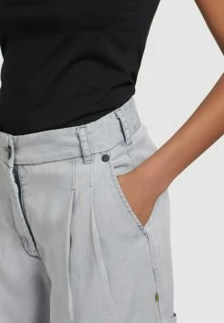 Khujo Elida - Shorts - Grey -Khujo Winkel a0efee9b6e114c598a157a1828940f67